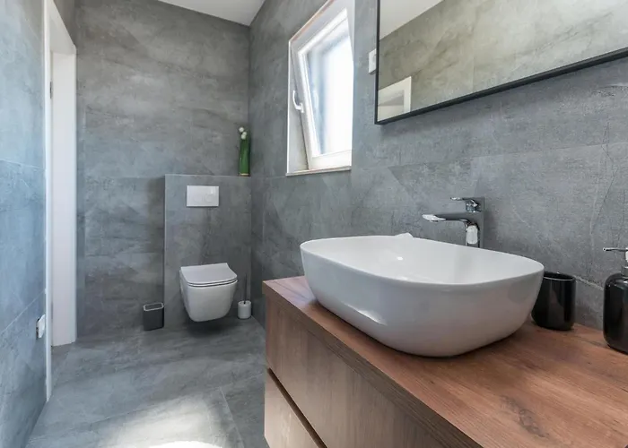 Cozy In With Wifi Tinj