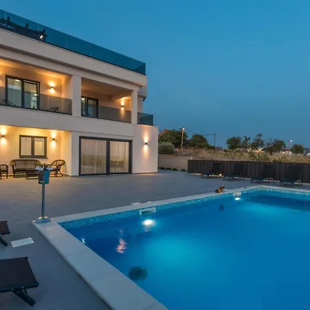Σπίτι διακοπών Pet Friendly In Tinj